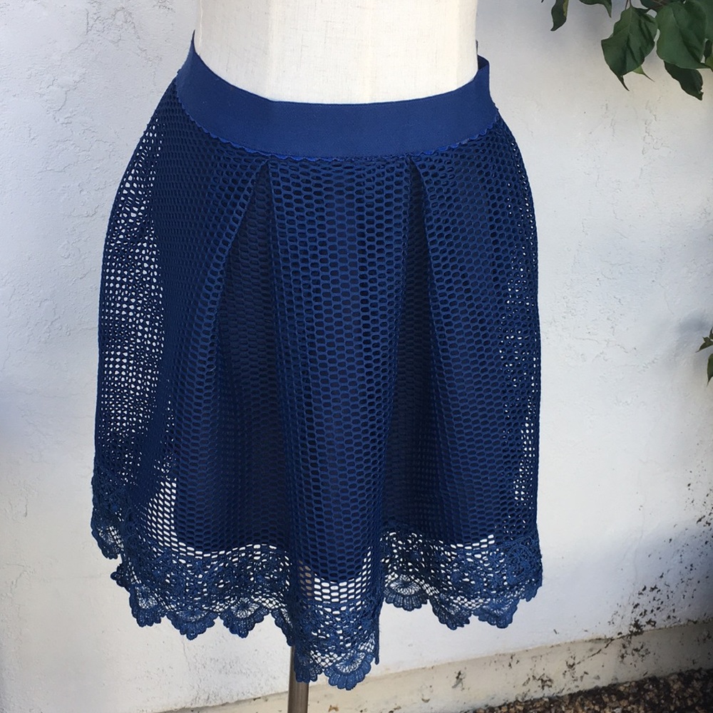 Alya fun perforated skirt
